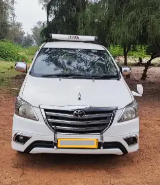 Innova on a Kerala road trip
